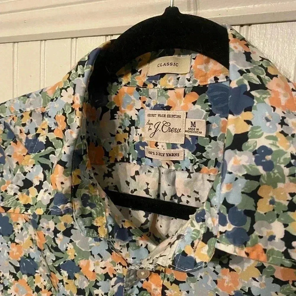 J. Crew Secret Wash Shirting classic fit button up - Picture 2 of 7